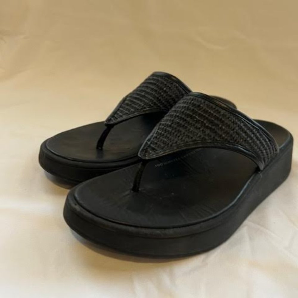 FitFlop Glack Woven Raffia Platform Thong Sandal